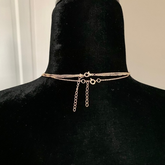 Set of 2 Gold Tone Layering Necklaces with Heart - Picture 3 of 5